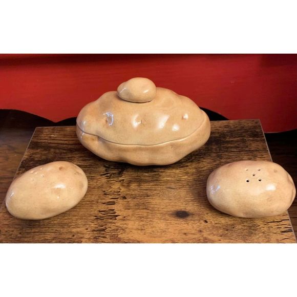 Atlantic Mold Company '86 Baked Potato Dish + Potato Salt & Pepper Shakers EUC - Picture 2 of 9